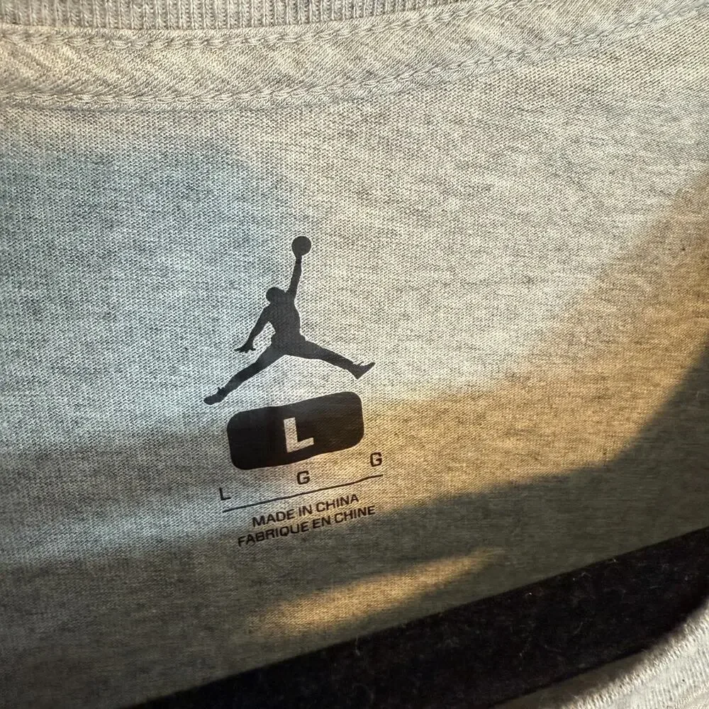 Jordan Shirt Mens‎ Large Gray Crewneck Tshirt Comfort Logo Casual